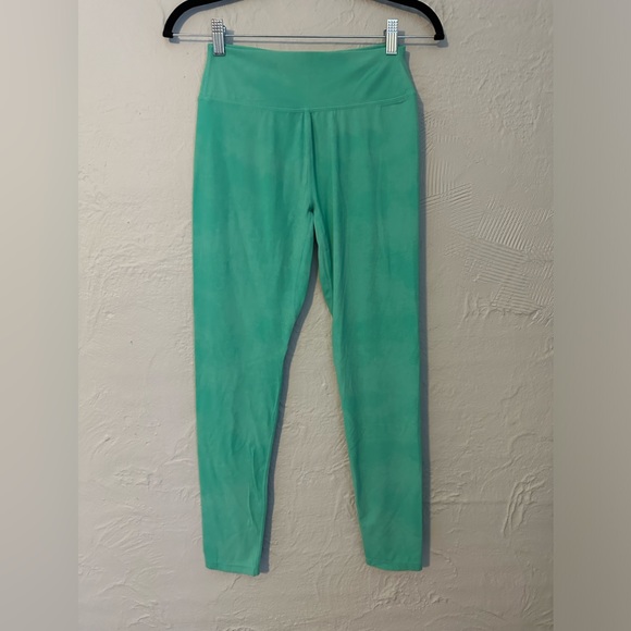 Stori Teal Blue Legging, Biker Shorts, and Crop Top Set - Picture 2 of 13